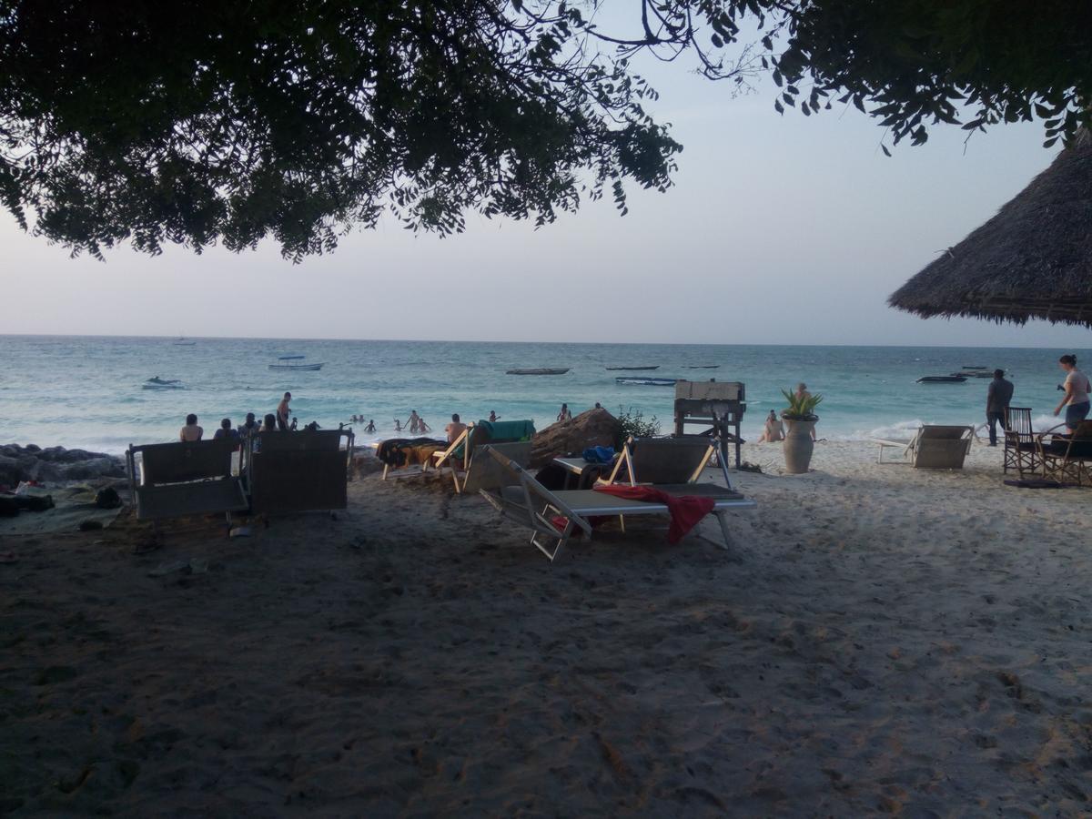Asiya Beach Bungalow Nungwi Exterior photo